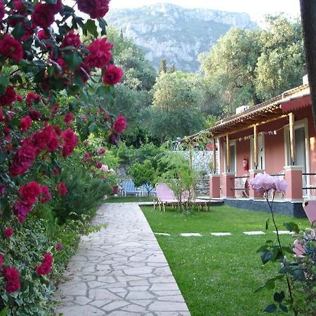 Bozikis Apartments & Studios باليوكاستريتسا المظهر الخارجي الصورة