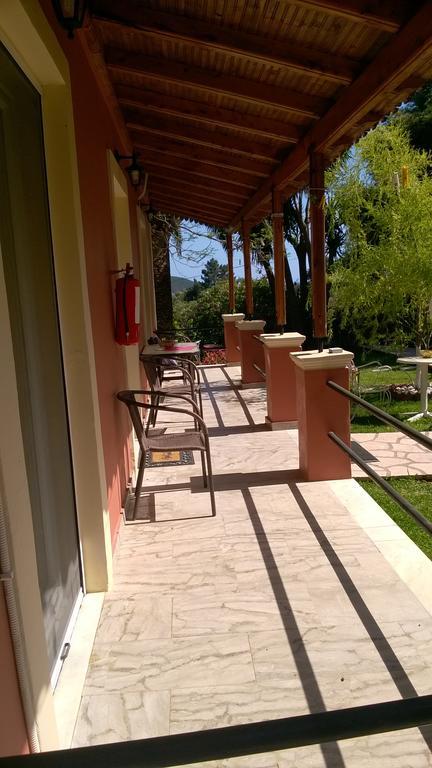 Bozikis Apartments & Studios باليوكاستريتسا الغرفة الصورة