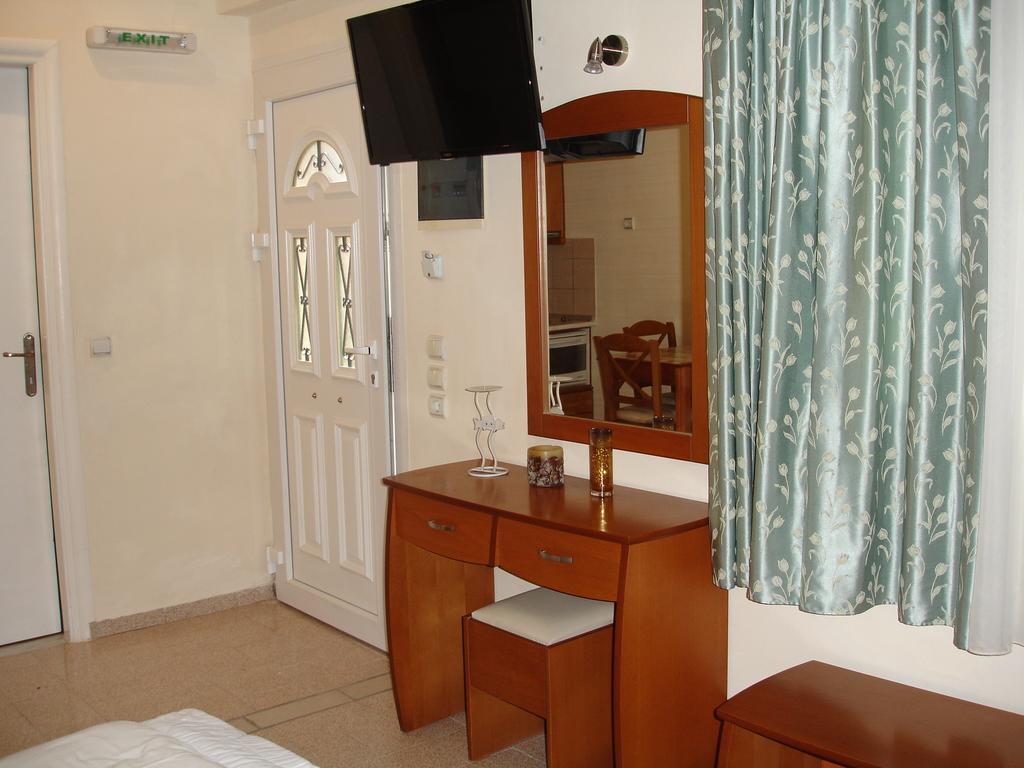 Bozikis Apartments & Studios باليوكاستريتسا المظهر الخارجي الصورة