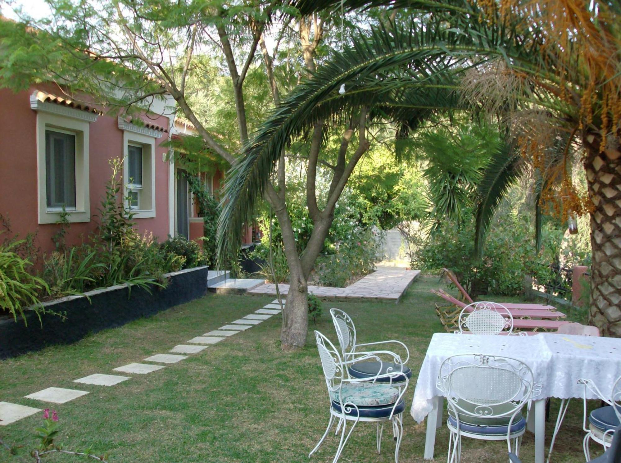 Bozikis Apartments & Studios باليوكاستريتسا المظهر الخارجي الصورة